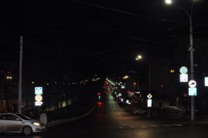 Комсомольский проспект ночью.